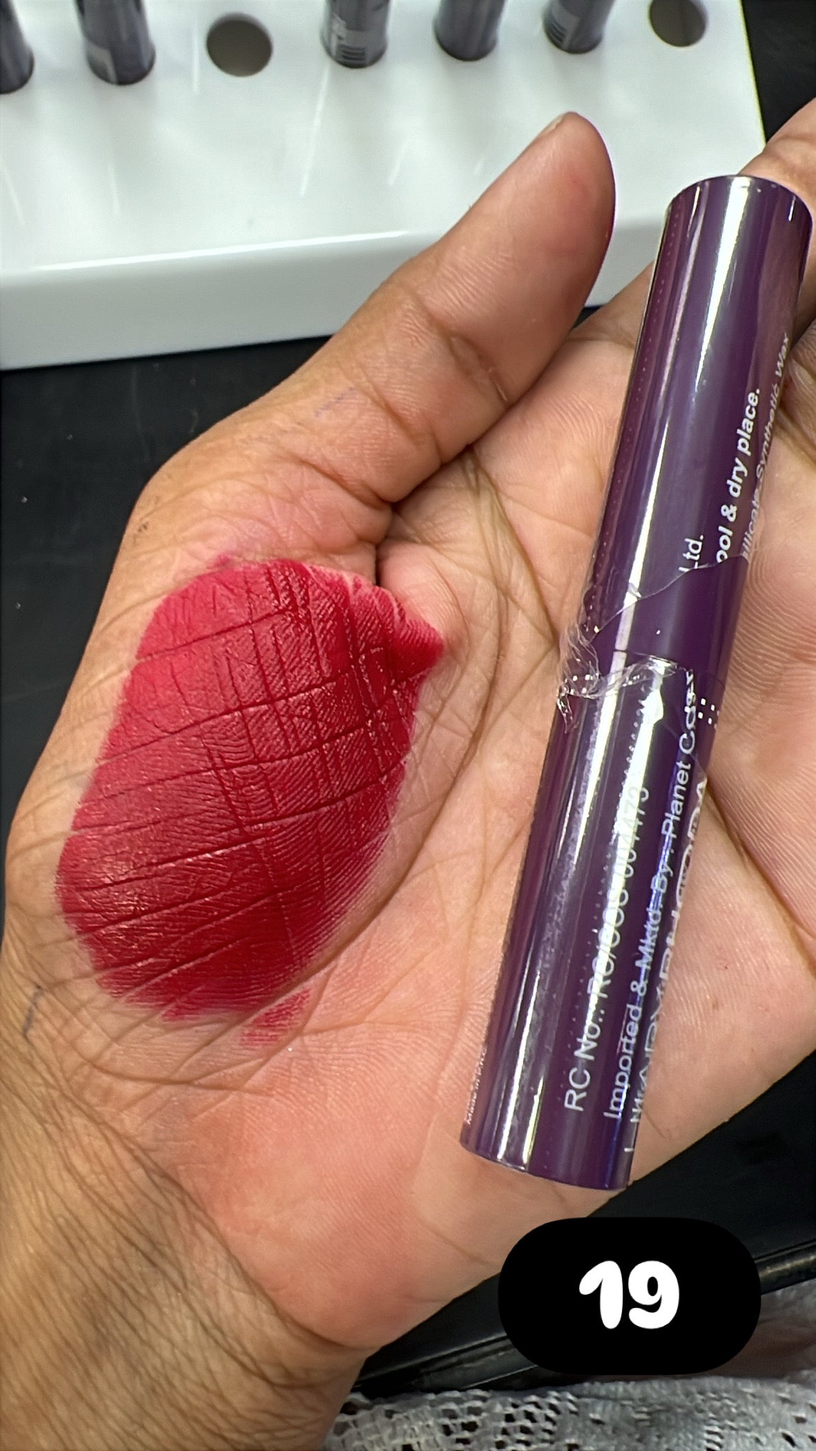 HR NON TRANSFER BULLET LIPSTICK