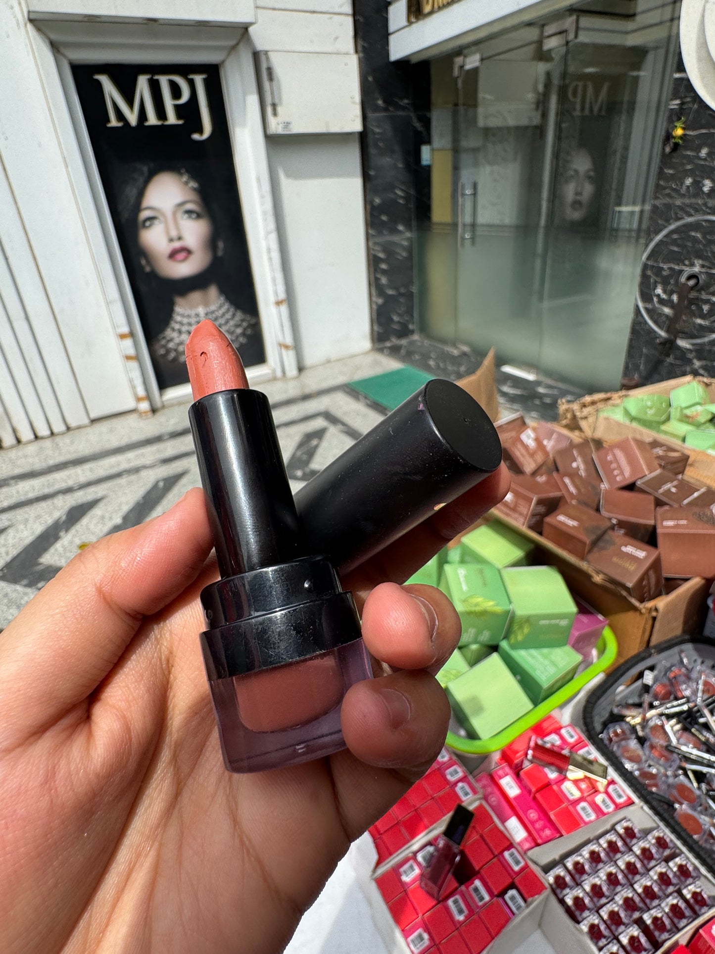 DUBAI LIPSTICK