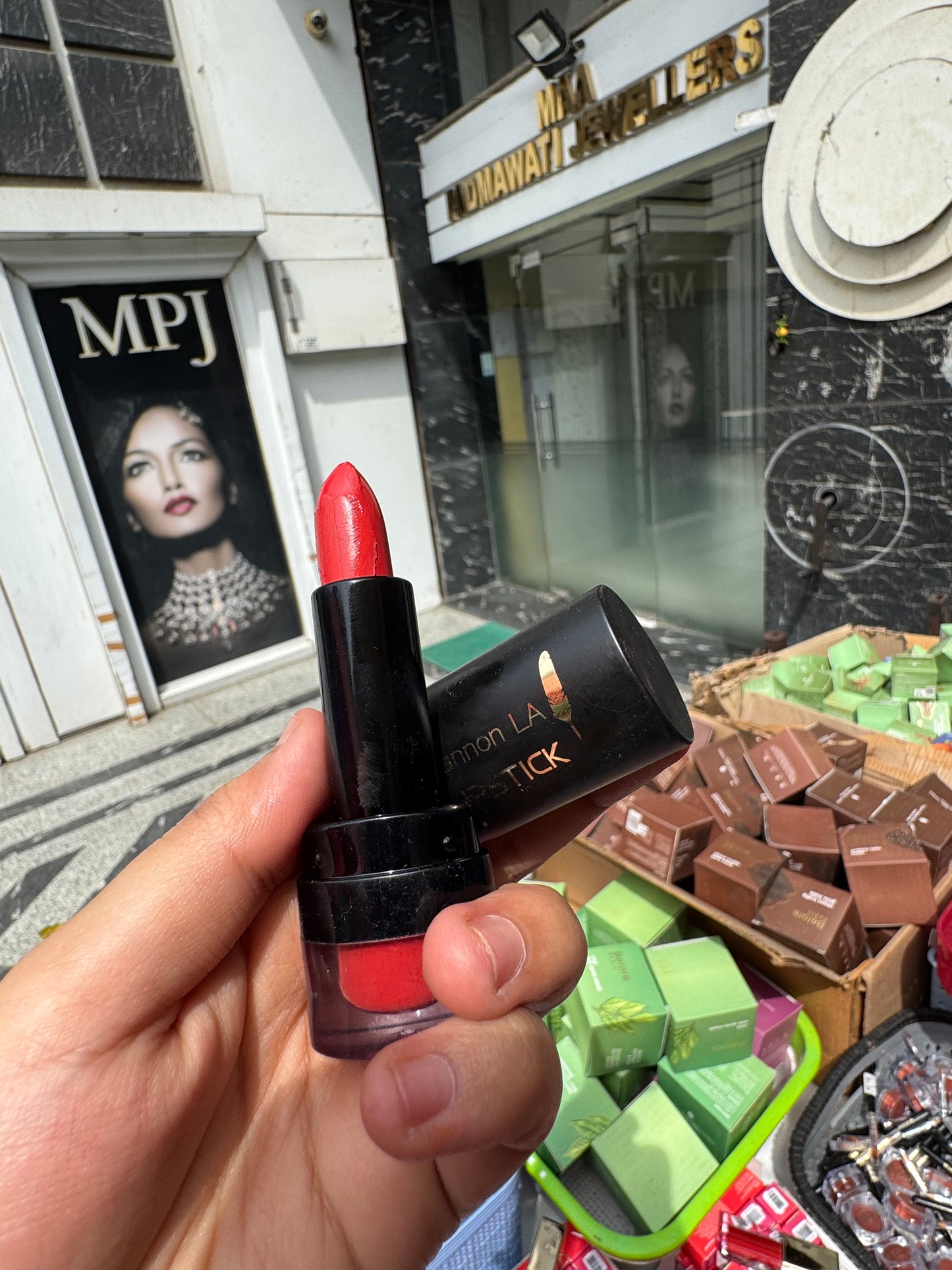 DUBAI LIPSTICK